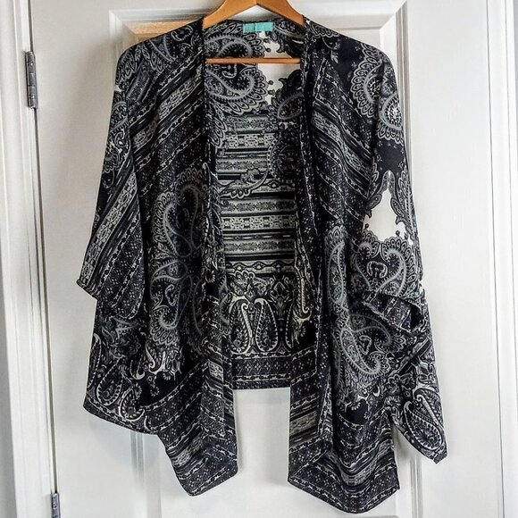 India Town B&W Print Silk Oversize Open Kimono - Picture 1 of 5